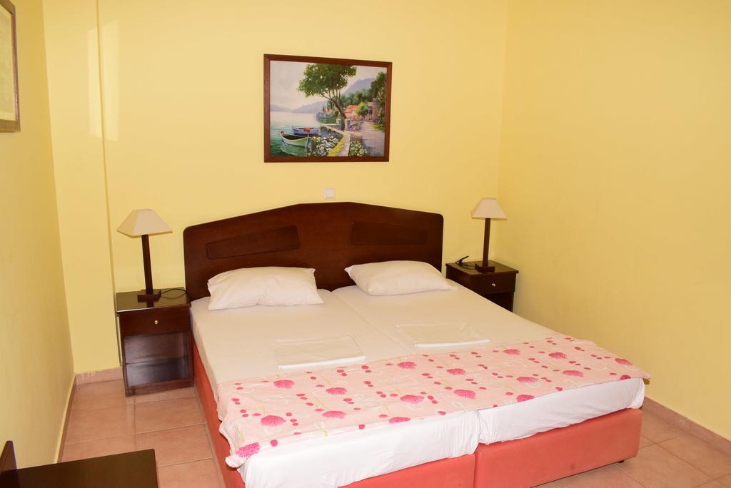 Aparthotel Eugenia 3*